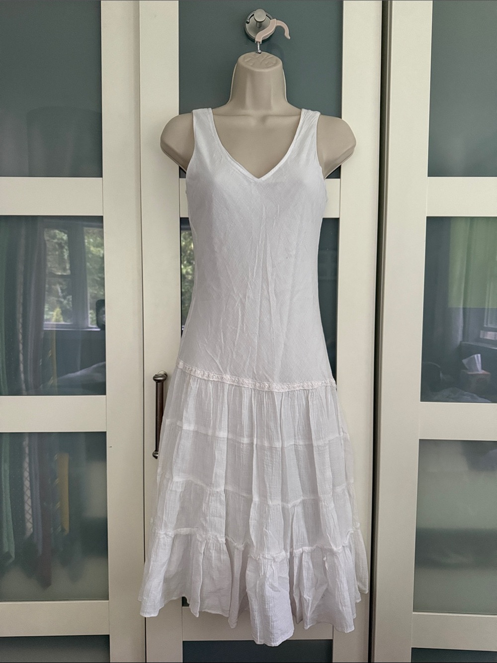 Women Vintage White Tiered Drop-waist V‑Neck Summer Dress 8